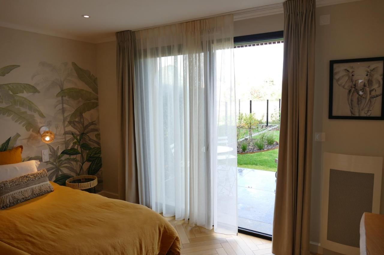 Les Agapanthes Bed & Breakfast Camphin-en-Pevele Екстериор снимка