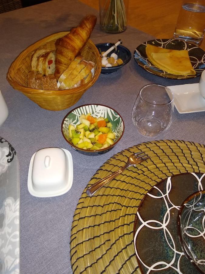 Les Agapanthes Bed & Breakfast Camphin-en-Pevele Екстериор снимка