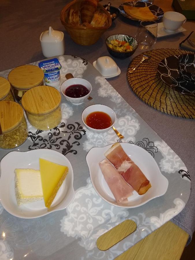 Les Agapanthes Bed & Breakfast Camphin-en-Pevele Екстериор снимка