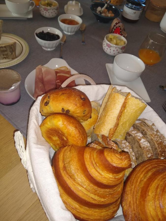Les Agapanthes Bed & Breakfast Camphin-en-Pevele Екстериор снимка